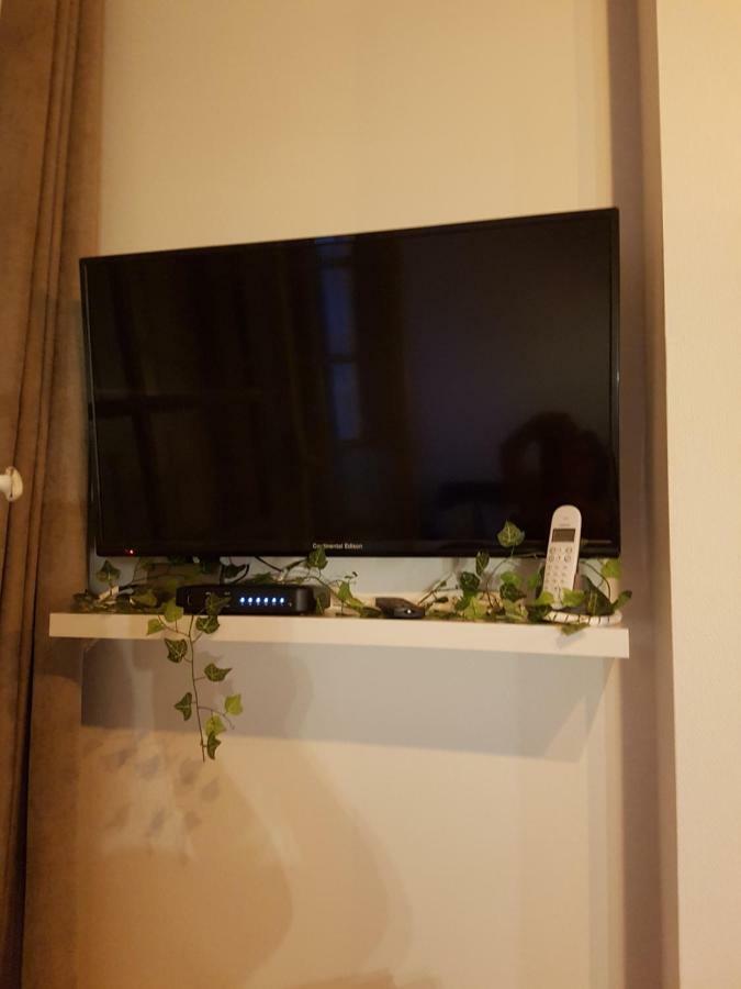 Havre De Paix Avec Exterieur Au Coeur Du Vieux Tours Appartement Buitenkant foto